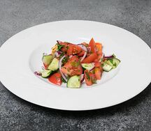 Салат по-грузински из свежих овощей