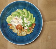 С креветками и авокадо