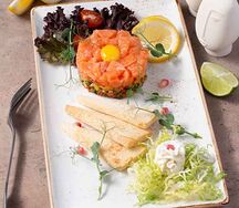 Тартар с лососем