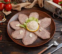 Язык телячий отварной