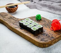 Ролл с огурцом