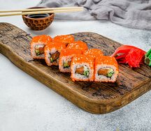 Ролл Калифорния с лососем