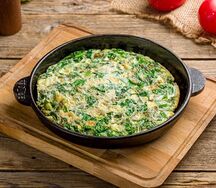 Кюкю с зеленью