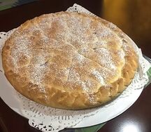 Пирог сладкий с яблоками