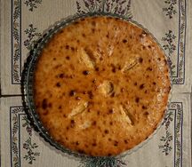 Большой осетинский пирог с курицей, сыром и грибами