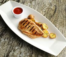 Куриная грудка гриль с картофелем