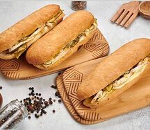 Панини с курицей и соусом Коктейль