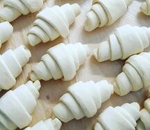Круассаны с пралине и шоколадной крошкой (замороженные)