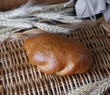 Пирожок с вишней