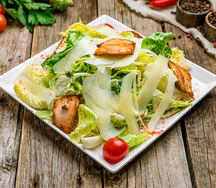 Салат Цезарь с курицей