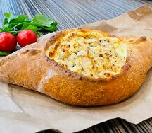Хачапури по-аджарски курица-сыр
