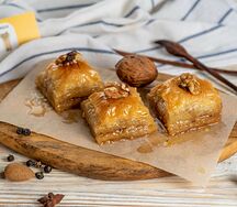 Пахлава с грецким орехом
