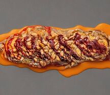 Корейский корн-дог с сосиской и сыром моцарелла