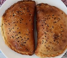 Пирожок с курицей и овощами