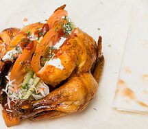 Курица гриль с лавашом и салатом