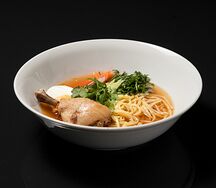 Бульон из петуха с куриный яйцом