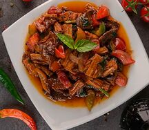 Жареное мясо со спаржей