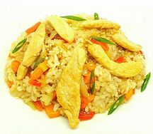 Рис с овощами и курицей