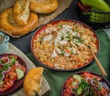 Набор на четверых с пловом из курицы