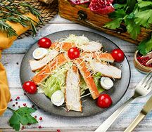 Салат Цезарь с курицей