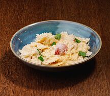 Tagliatelle с лососем под сливочным соусом
