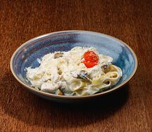 Tagliatelle с курицей и грибами
