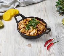 Удон с курицей и соусом кимчи