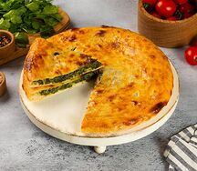 Осетинский пирог Цахарджин со шпинатом и сыром