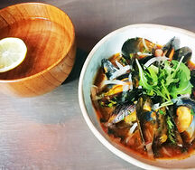 Мидии в томатном соусе