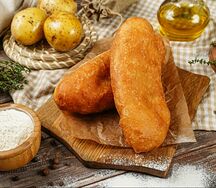 Жареный пирожок с картошкой