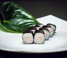 Ролл с креветкой