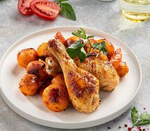 Картофель бейби с морковью и куриной голенью