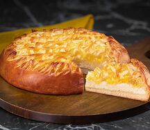 Пирог с манго и творогом