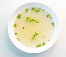 Коллагеновый говяжий бульон Organic в стакане