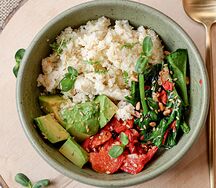 Боул с кускусом и тартаром из вяленых томатов Vegetarian lf