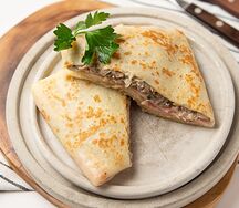 Блин с мясом и грибами