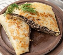 Блин с грибами