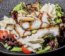 Салат с угрём