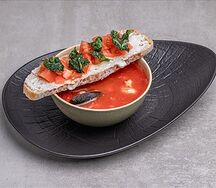 Томатный суп с мидиями