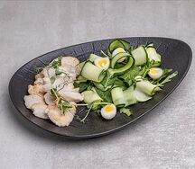 Фитнес-салат с куриной грудкой