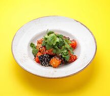 Хрустящие баклажаны с тофу и томатом в соусе сладкий чили