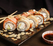 Ролл Сакура пати