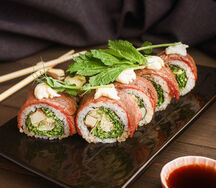 Запеченный ролл Флейм биф