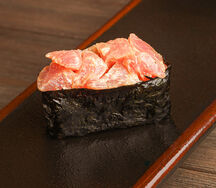 Суши с острым тунцом