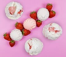 Мороженое Строберри Крим со вкусом клубники и зефира