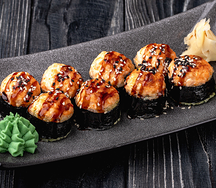 Запеченный ролл с угрем и лососем