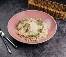 Паста орзо с муссом из белых грибов