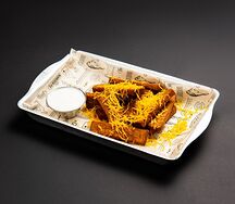 Гренки с сыром и чесночным соусом