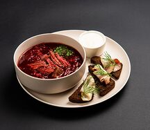 Борщ с копченой говядиной