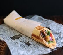 Шаурма со свининой сырная